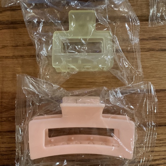 10 Claw Hair Clips - Picture 7 of 13